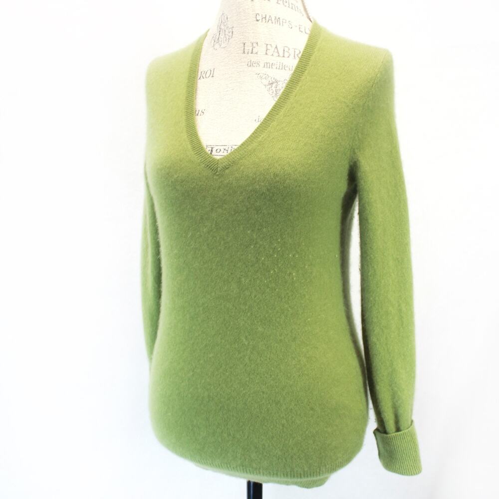 Halogen 100% Cashmere Knit Green Pullover Sweater V-Neck Cozy Minimalist Medium